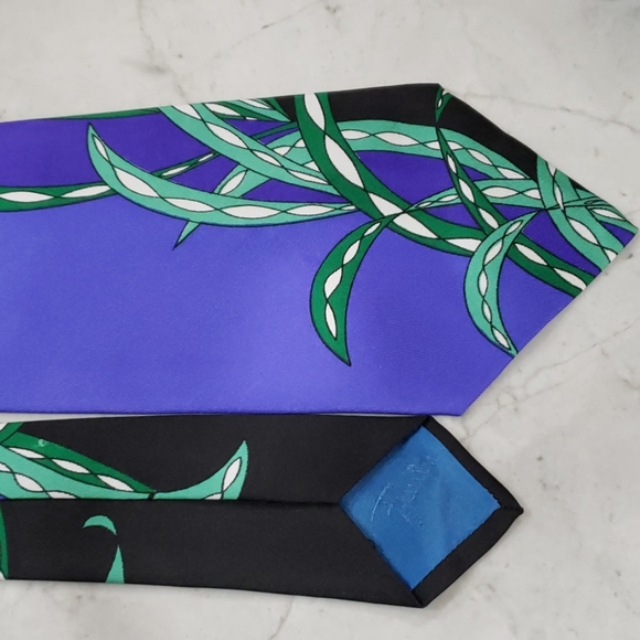 Host Pick Vintage Emilio Pucci Blue and Black Tie - Picture 2 of 5